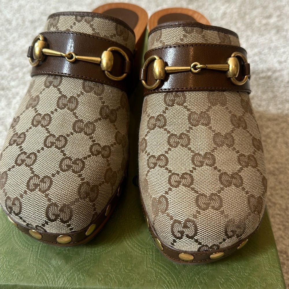 Gucci clogs